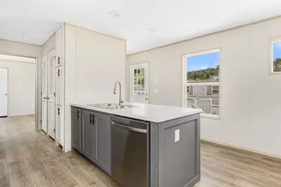 460 Collins Street #6, Attleboro, MA 02703 - Photo 8