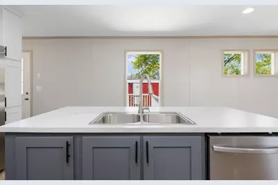 460 Collins Street #6, Attleboro, MA 02703 - Photo 32