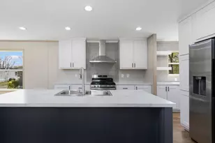 460 Collins St, Attleboro, MA 02703 - Photo 16