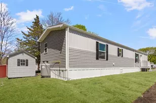 460 Collins St, Attleboro, MA 02703 - Photo 38