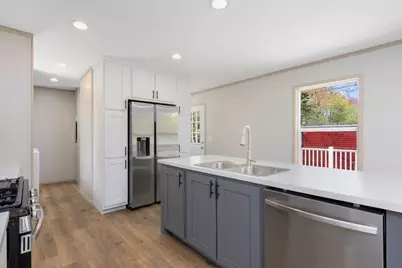 460 Collins Street #6, Attleboro, MA 02703 - Photo 14