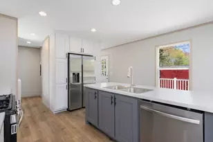 460 Collins St, Attleboro, MA 02703 - Photo 14