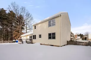 25 Laurelwood Ln, Springfield, MA 01128 - Photo 36