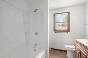 25 Laurelwood Ln, Springfield, MA 01128 - Photo 22