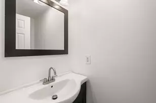 25 Laurelwood Ln, Springfield, MA 01128 - Photo 16