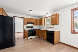 25 Laurelwood Ln, Springfield, MA 01128 - Photo 10