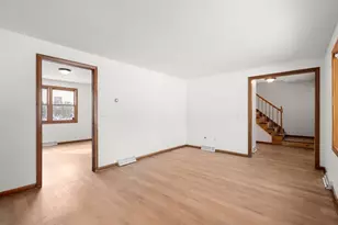 25 Laurelwood Ln, Springfield, MA 01128 - Photo 4