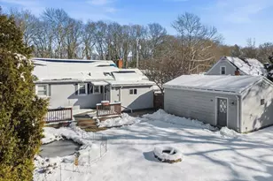 69 Coggeshall St, Dartmouth, MA 02747 - Photo 20