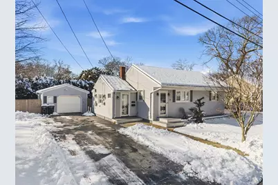 69 Coggeshall St, Dartmouth, MA 02747 - Photo 2