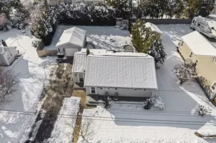 69 Coggeshall St, Dartmouth, MA 02747 - Photo 1