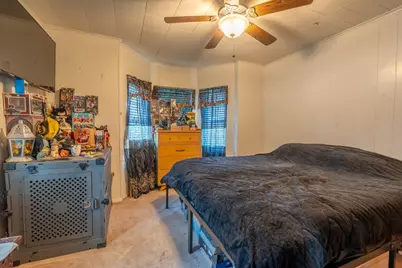 208 Laurel St, Fitchburg, MA 01420 - Photo 28