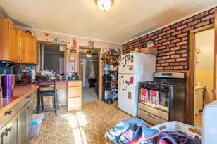 208 Laurel St, Fitchburg, MA 01420 - Photo 24