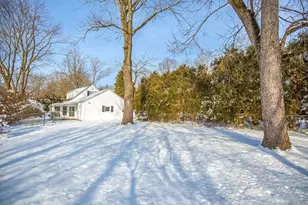 11 Nevins Ave, Longmeadow, MA 01106 - Photo 6