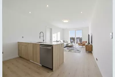 1035 Commonwealth Ave #302, Boston, MA 02215 - Photo 4