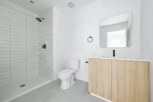 1035 Commonwealth Ave, Boston, MA 02215 - Photo 12