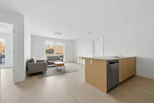 1035 Commonwealth Ave, Boston, MA 02215 - Photo 2