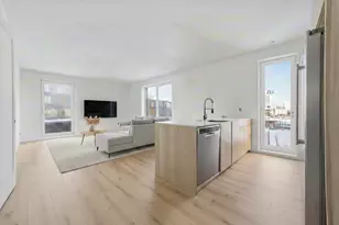 1035 Commonwealth Ave, Boston, MA 02215 - Photo 4