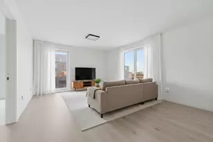 1035 Commonwealth Ave, Boston, MA 02215 - Photo 4