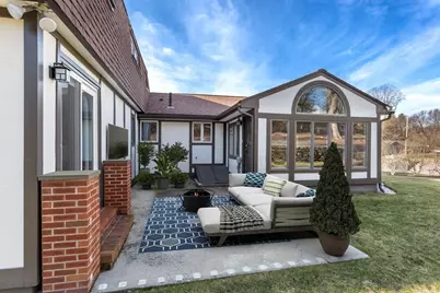 201 Crossfield Road, Franklin, MA 02038 - Photo 8