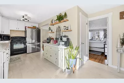 24 Grandview St, South Hadley, MA 01075 - Photo 14