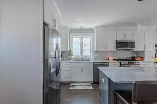 102 Edgewater Rd, Hull, MA 02045 - Photo 8