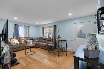 423 Lincoln Rd Ext, Barnstable, MA 02601 - Photo 4