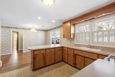 65 Helena St, Leominster, MA 01453 - Photo 8