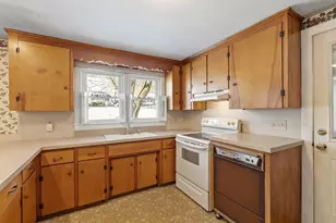 65 Helena St, Leominster, MA 01453 - Photo 12