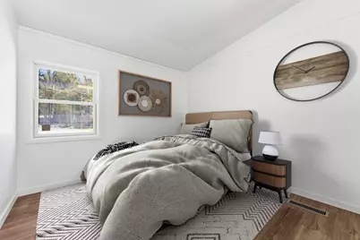 37 Sun Valley Rd, Holyoke, MA 01040 - Photo 16