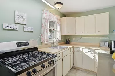200 Fox Den Rd, Tolland, MA 01034 - Photo 14