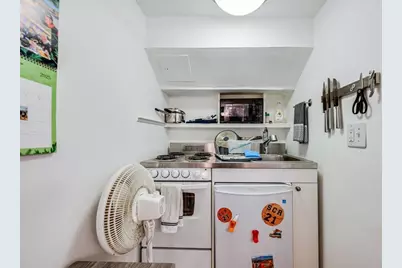 6 Goodwin Place #B, Boston, MA 02114 - Photo 10