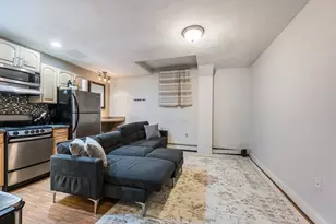 21 Aberdeen St, Boston, MA 02215 - Photo 4