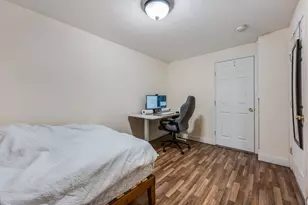 21 Aberdeen St, Boston, MA 02215 - Photo 8