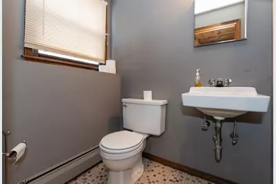 21 Meadowvale Rd, Burlington, MA 01803 - Photo 36