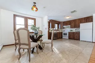 21 Meadowvale Rd, Burlington, MA 01803 - Photo 12