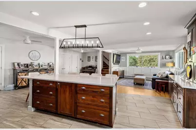 4 Waite Ave, Burlington, MA 01803 - Photo 4