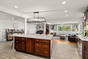 4 Waite Ave, Burlington, MA 01803 - Photo 4