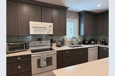 4 Waite Ave, Burlington, MA 01803 - Photo 16