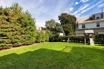 323 Clark Rd, Brookline, MA 02445 - Photo 18