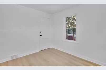 47 Victoria St, Springfield, MA 01104 - Photo 6