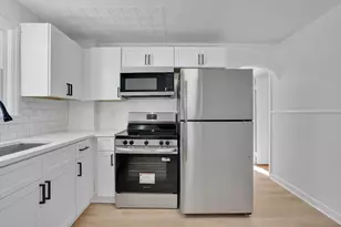 47 Victoria St, Springfield, MA 01104 - Photo 8