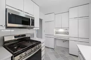 77 Pond Ave, Brookline, MA 02445 - Photo 2