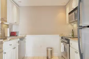 390 Commonwealth Ave, Boston, MA 02215 - Photo 10