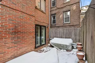 54 Temple St, Boston, MA 02114 - Photo 18