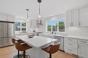 6 Everett St, Stoneham, MA 02180 - Photo 2
