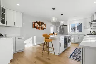 6 Everett St, Stoneham, MA 02180 - Photo 8