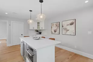 6 Everett St, Stoneham, MA 02180 - Photo 6