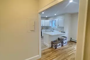 324 Savin Hill Ave, Boston, MA 02125 - Photo 16