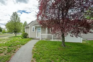 1153 James St, Chicopee, MA 01022 - Photo 22