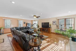 23 Millers Dr, Dartmouth, MA 02747 - Photo 28